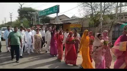 श्रीडूंगरगढ़: वंदे गंगा जल संरक्षण जन अभियान के तहत कृषि उपज मंडी से निकली कलश यात्रा, एमएम विधायक ताराचंद सारस्वत भी रहे मौजूद
