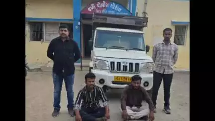અબડાસા: તાલુકાના વિસ્તારમાં પોલીસે પશુઓની હેરફેર અટકાવી
