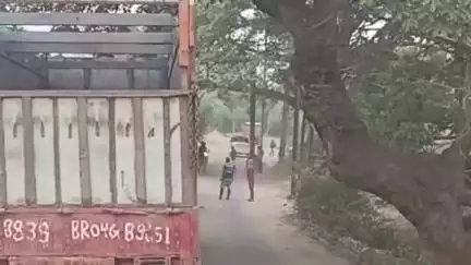 कोईलवर: नगर कोईलवर में ट्रकों से अवैध वसूली का वीडियो हुआ वायरल