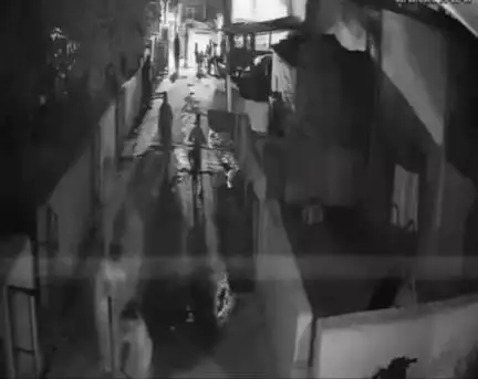 तानसेन: ग्वालियर में महिला ने युवक को पीटा, युवक की पत्नी ने भी महिला से की मारपीट, वीडियो वायरल