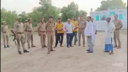 छिबरामऊ: विशुनगढ़ के ईदगाह का पुलिस क्षेत्राधिकार ने किया निरीक्षण, मुस्लिम समुदाय से शांतिपूर्वक त्योहार मनाने की अपील की