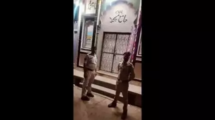 महाराजपुर: आगामी त्योहारों के मद्देनज़र गढ़ीमलहरा पुलिस ने थाना क्षेत्र के मंदिर-मस्जिदों की जाँच की