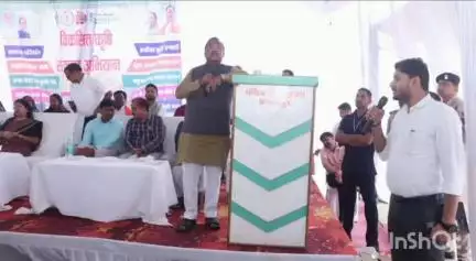 प्रतापपुर: प्रतापपुर के आ.जा.सह. समिति में आयोजित 'विकसित कृषि संकल्प अभियान कार्यक्रम' में शामिल हुए कृषि मंत्री नेताम