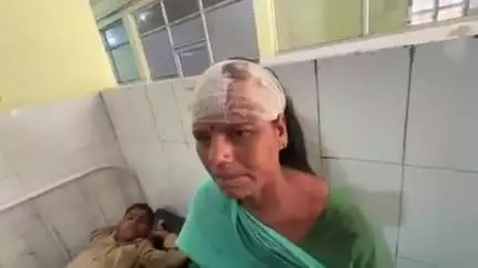 टीकमगढ़: मोंगना गांव में एक ही परिवार के आधा दर्जन लोगों के साथ मारपीट, 2 लोग जिला अस्पताल में भर्ती
