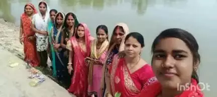 मदनपुर: गंगा अवतरण दिवस पर एकल विद्यालय मदनपुर के आचार्यों ने उमगा तालाब में किया पूजन
