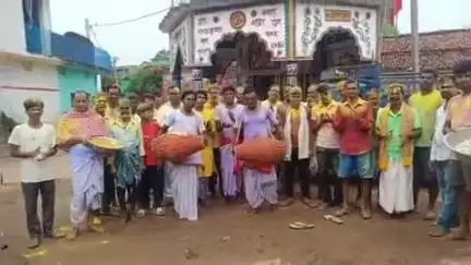 दुलमी: सरगडीह में तीन दिवसीय अखंड हरि कीर्तन के समापन पर गाजे-बाजे के साथ नगर भ्रमण किया गया
