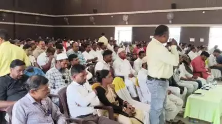 पेशरार: पानो नदी में पुल निर्माण की मांग, पेसरार के प्रतिनिधि मंडल ने ज़िला प्रशासन को बैठक में कराया अवगत