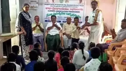 మంత్రాలయం: పెద్ద కడబూరు లోని గ్రంథాలయంలో సమ్మర్ ఓరియంటేషన్ ప్రోగ్రాం లో నిర్వహించిన పోటీలలో విజేతలకు బహుమతుల పంపిణీ