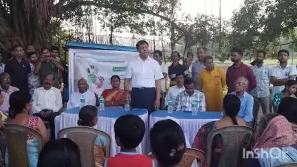 গঙ্গারামপুর: গঙ্গারামপুর পৌরসভার উদ্যোগে বিশ্ব পরিবেশ দিবসে গঙ্গারামপুরের ৮ নম্বর ওয়ার্ডে বৃক্ষরোপণ ও সচেতনতা বার্তা