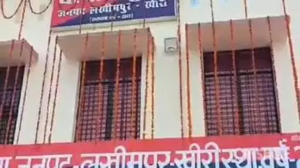 निघासन: पेपर देकर लौट रहा बाइक सवार छात्र खरवहिया नंबर 2 तेज रफ्तार सेंट्रो कार की टक्कर से हुआ घायल, बाइक हुई क्षतिग्रस्त