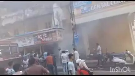 पनवेल: पनवेल शहरातील लाईन आळी मधील मोबाईलच्या दुकानाला आग