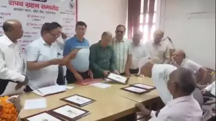 सहारनपुर: दिल्ली रोड पर टैक्स एडवोकेट्स एसोसिएशन ने नई कार्यकारिणी का शपथ ग्रहण समारोह आयोजित किया