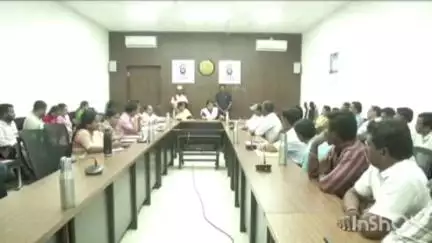మామునూరు ఎయిర్పోర్ట్ నిర్మాణానికి ప్రభుత్వం నిర్ణయించిన ధరకు భూ యజమానులు భూములిచ్చి సహకరించాలన్న కలెక్టర్ సత్య శారదాదేవి