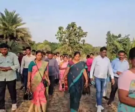 केरसई: कोनजोबा मौनाटोली में विधायक द्वारा पुलिया निर्माण कार्य का शिलान्यास