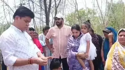 गढ़ाकोटा: वूमेन फ़ॉर ट्री अभियान के तहत श्री रसिक देव धाम परिसर में वृक्षारोपण कार्यक्रम आयोजित किया गया