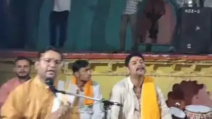 होशंगाबाद नगर: सेठानी घाट पर गंगा दशहरा पर मां नर्मदा की महा आरती का आयोजन, हज़ारों श्रद्धालु रहे मौजूद