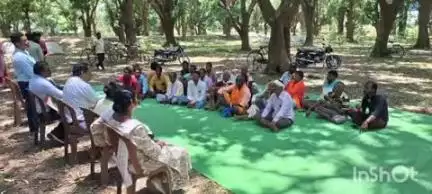 बकावंड: ग्राम दुबेउमरगांव में कृषि विभाग के अधिकारियों एवं वैज्ञानिकों ने किसानों को उन्नत खेती करने की जानकारी दी