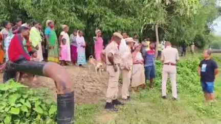 টেঙাখাত: দুলীয়াজানত চাঞ্চল্যকৰ ঘটনা, দুলীয়াগাঁৱৰ সমীপত থকা অইল ইণ্ডিয়া লিমিটেডৰ পুখুৰীত মহিলাৰ মৃতদেহ উদ্ধাৰ