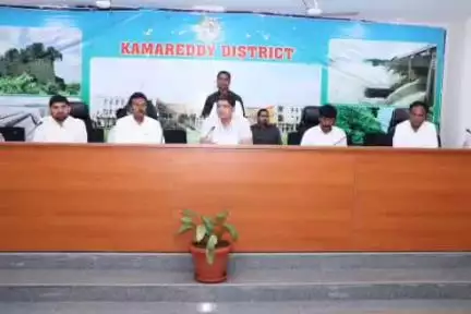 కామారెడ్డి: మిల్లర్లు సిఎంఆర్ డెలివరీ త్వరితగతిన పూర్తి చేయాలి :పట్టణంలో జిల్లా కలెక్టర్ ఆశిష్ సంగ్వాన్