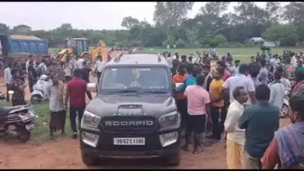 ବାଲିିଅନ୍ତା: ବାଳକାଟିରେ କାର ଚାଳକଙ୍କ ଉନ୍ମୁକ୍ତ କାଣ୍ଡ , ୨ ଅଟକ