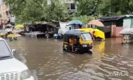 नाशिक: नाशिकरोड येथे पावसामुळे सखल भागात साचले पाणी, वाहतुकीवर परिणाम