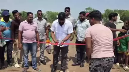 ଧରାକୋଟ: ବଉଳଝୋଳି ଗ୍ରାମରେ ଆୟୋଜିତ କ୍ରିକେଟ ଟୁର୍ନାମେଣ୍ଟ କୁ ଉଦଘାଟନ କଲେ ସାନଖେମୁଣ୍ଡି ବିଧାୟକ