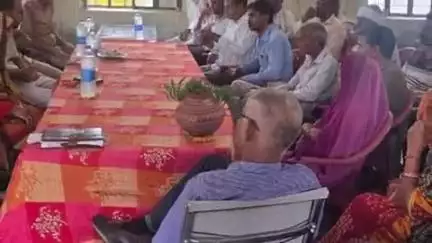 पीपलू: पुलिस वृताधिकारी अरविंद कुमार की मौजूदगी में रानोली पुलिस चौकी में सीएलजी सदस्यों की बैठक आयोजित की गई