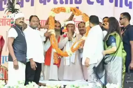 भानुप्रतापपुर: मुख्यमंत्री विष्णुदेव साय ने भानुप्रतापपुर के संबलपुर हाई स्कूल कराठी में बुढालपेन करसाड़ एवं मांदरी महोत्सव में की शिरकत