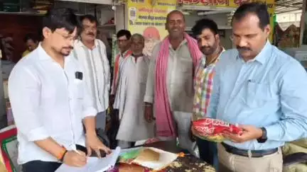 पिंड्रा: कृषि विभाग ने कालाबाजारी रोकने के लिए 32 केन्द्रों पर की व्यापक छापेमारी, बड़ागांव के बीज केंद्र को दिया गया नोटिस