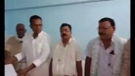 पातेपुर: पातेपुर में मकबूल अहमद तीसरी बार राजद प्रखंड अध्यक्ष चुने गए, लोगों ने दी बधाई