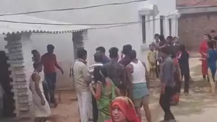 प्रतापगढ़: छानापार गांव में रंजिश के चलते दो पक्षों के बीच ईंट-पत्थर से हुई मारपीट और तोड़फोड़, वीडियो हुआ वायरल