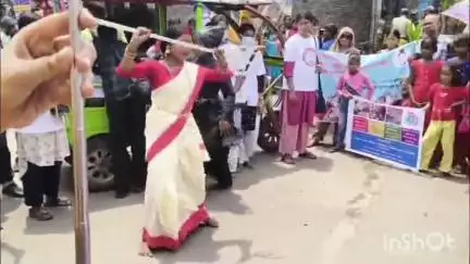বর্ধমান ১: বিশ্ব পরিবেশ দিবস উপলক্ষে  বর্ধমান সদর প্যায়ারা নিউট্রিশন ওয়েলফেয়ার সোসাইটির উদ্যোগে কার্জনগেট থেকে পদযাত্রা