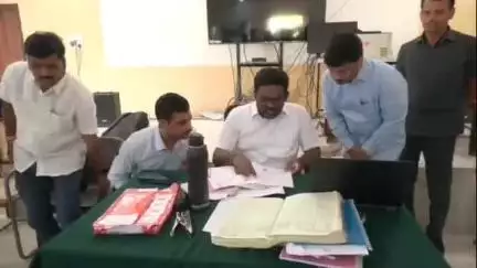 బోధన్: సమస్యల పరిష్కార వేదికలుగా రెవెన్యూ సదస్సులు: కలెక్టర్ రాజీవ్ గాంధీ హనుమంతు