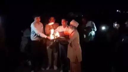 माधौगढ़: पचनदा धाम पर दशहरा के मौके पर एसडीएम, तहसीलदार और थाना इंचार्ज ने की पूजा-अर्चना