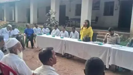 मांडर: बकरीद के त्योहार को लेकर मांडर थाना परिसर में शांति समिति की बैठक संपन्न