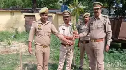 नानपारा: रूपईडीहा में विश्व पर्यावरण दिवस पर नगर पंचायत और थाना में पौधारोपण किया गया, प्लास्टिक का प्रयोग न करने की ली शपथ
