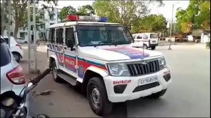 ગારિયાધાર: ફાચરિયા ગામ નજીકથી વિદેશી દારૂ સાથે એક શખ્સ ઝડપાયો, પોલીસે ગુનો નોંધી તપાસ હાથ ધરી