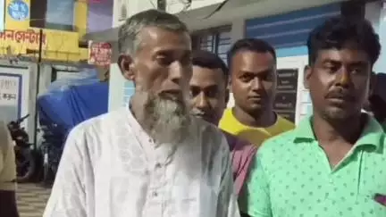বেলডাঙা ২: বাংলাদেশী সন্দেহে ঝাড়খন্ড পুলিশের কাছে আটক হওয়া বেলডাঙ্গা ও রেজিনগরের পরিযায়ী শ্রমিকদের ঘরে ফেরালো পুলিশ