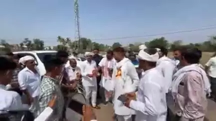 बड़गांव: गिंगला में विधायक उदयलाल डांगी ने सामाजिक कार्यक्रम में भाग लेकर आमजन को संबोधित किया