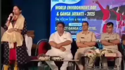মুর্শিদাবাদ জিয়াগঞ্জ: গঙ্গা দূষণ নিয়ন্ত্রণ ও এলাকাকে প্লাস্টিক মুক্ত করতে  উদ্যোগী জিয়াগঞ্জ আজিমগঞ্জ পৌরসভার পৌরপিতা