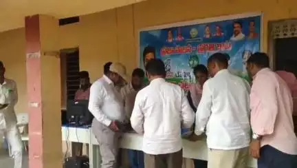హవేలీ ఘన్​పూర్: మూడు రోజుల్లో 43000ధరఖాస్తుల.స్వీకరణ;
కలెక్టర్ రాహుల్ రాజ్