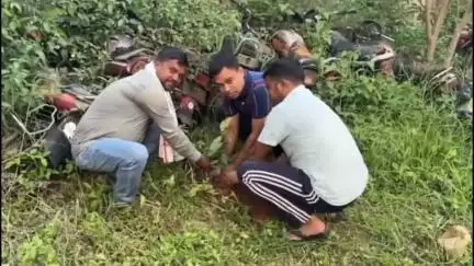 सेन्हा: सेन्हा थाना परिसर में थाना प्रभारी वारिस हुसैन और पुलिस कर्मियों ने पौधारोपण कर पर्यावरण संरक्षण का दिया संदेश