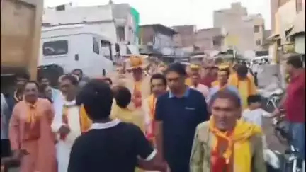 पवई: अमानगंज में श्रीमद् भागवत महापुराण कथा को लेकर ज्वाला देवी मंदिर से निकाली गई भव्य कलश यात्रा