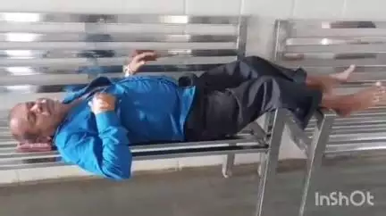 घोड़ाडोंगरी: बादलपुर गांव में घर के पीछे बुजुर्ग को सांप ने काटा, घोड़ाडोंगरी अस्पताल में भर्ती
