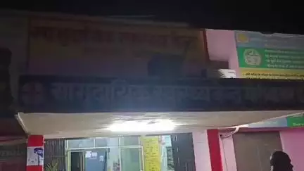 बरहज: वनसपती के पास अनियंत्रित हुए मोटरसाइकिल सवार को गंभीर स्थिति में मेडिकल कॉलेज किया गया रेफर