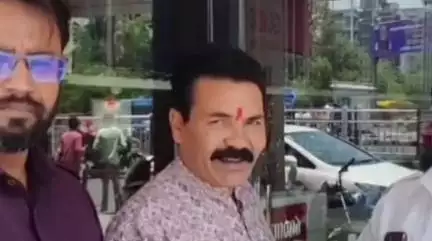 बैरसिया: ऑल इंडिया मुस्लिम त्यौहार कमेटी के शमशुल हसन ने संस्कृति बचाओ मंच के चंद्रशेखर तिवारी से की मुलाकात