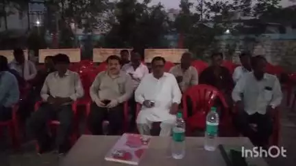 सिंगोली: ईद-उल-जुहा पर्व को लेकर सिंगोली पुलिस थाने में शांति समिति की बैठक आयोजित, पुलिस ने निकाला फ्लैग मार्च