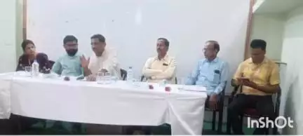 गोंदिया: हिवरा येथे मान्सूनपूर्व खरीप आढावा बैठक पार पडली; बियाणे, खते, शासकीय योजना व सेंद्रिय शेतीबाबत झाली सखोल चर्चा