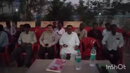 सिंगोली: ईद-उल-जुहा पर्व को लेकर सिंगोली पुलिस थाने में शांति समिति की बैठक, पुलिस ने निकाला फ्लैग मार्च