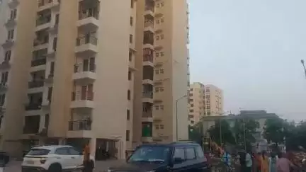 कोल: कासिमपुर कैंपस में विश्व पर्यावरण दिवस पर प्लास्टिक वेस्ट का किया गया निस्तारण, पौधारोपण कार्यक्रम भी हुआ आयोजित
